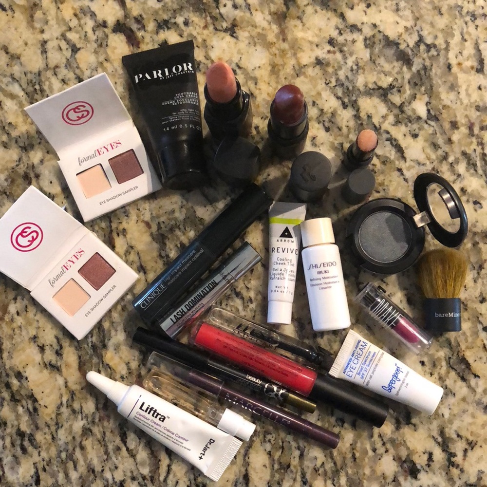 🌿 Makeup bundle (bare minerals, mac...)